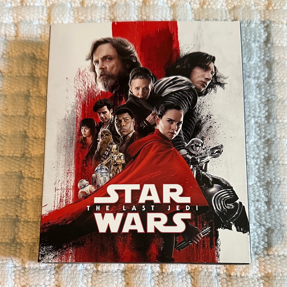 Star Wars Episode VIII: The Last Jedi Blu-ray 4 Disc Set